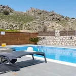 Costa Costa - Luxury Vilă
