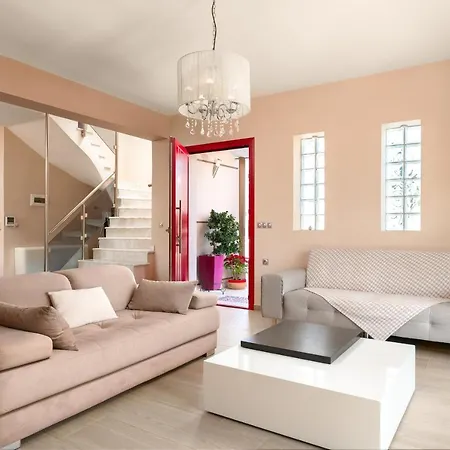 Costa Costa - Luxury