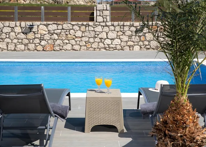 Costa Costa - Luxury *