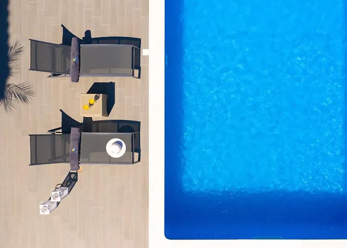 Costa Costa - Luxury Villa